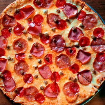 Sucuklu Pizza
